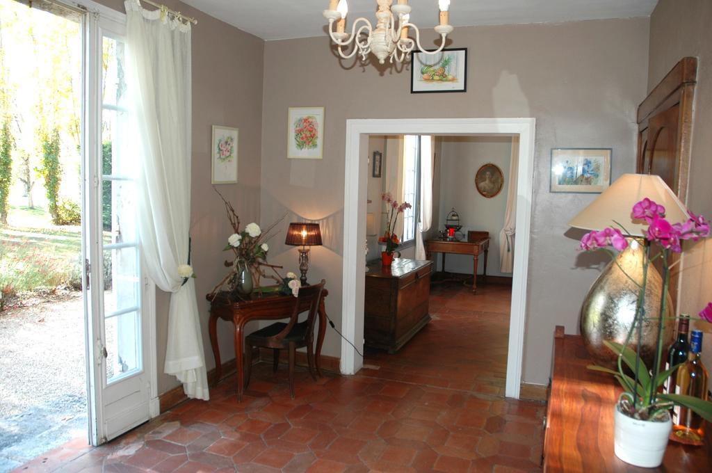 לינה וארוחת בוקר Saussignac Domaine De La Queyssie מראה חיצוני תמונה